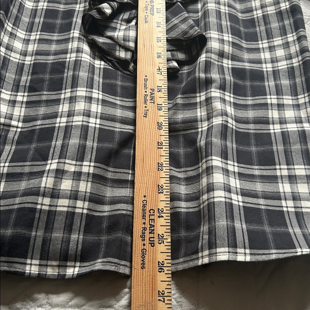 Artigiano Women's  Black/White Plaid Ruffle Placket Button Down Blouse. 38 - Picture 9 of 11